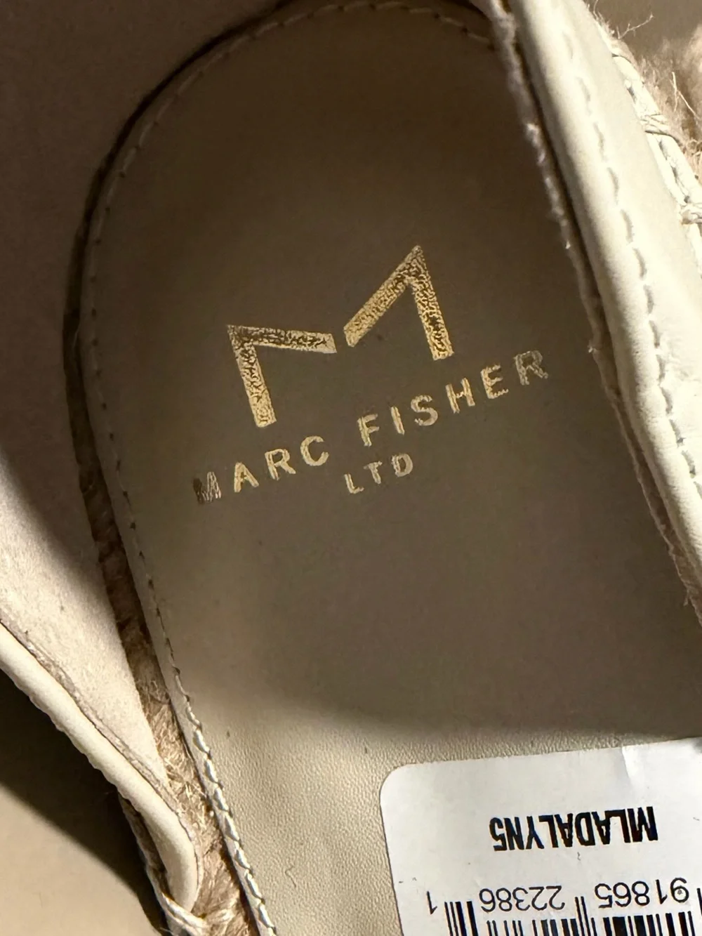 NWT! MARC FISHER Suede Adalyn Espadrille Wedge Sandal. Size 11.
